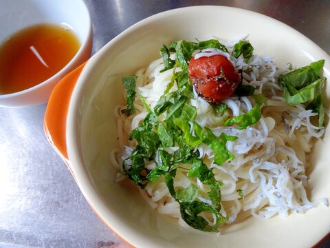 梅でさっぱり!ぶっかけしらす紫蘇冷や麦